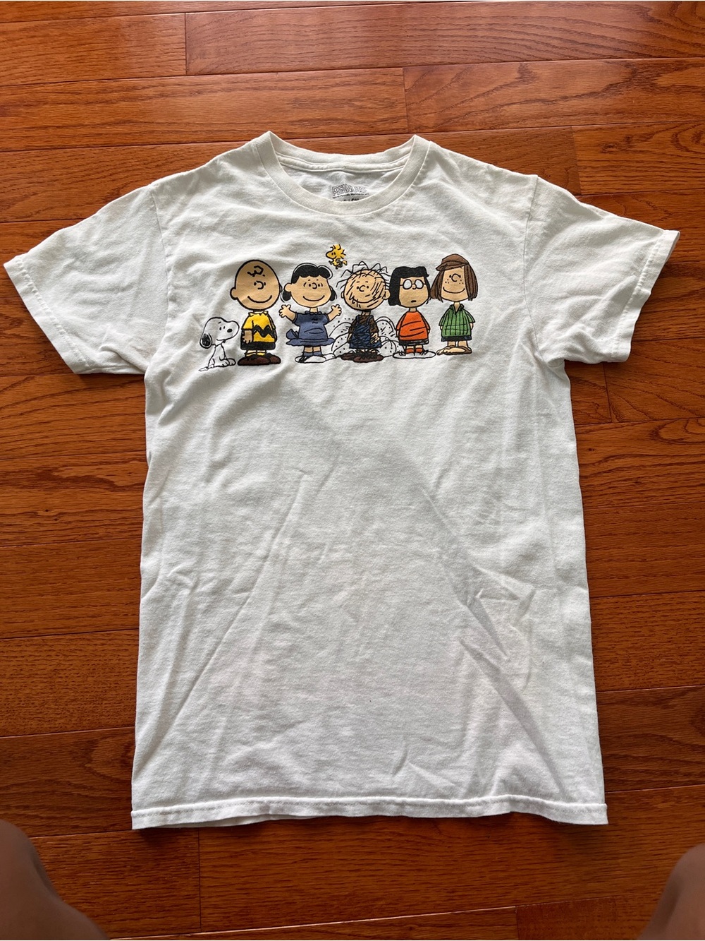 Peanuts graphic tee size S